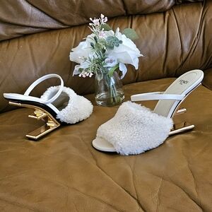 Fendi White Leather Faux Fur Metallic Gold Designer Slide Heels Size 5 US